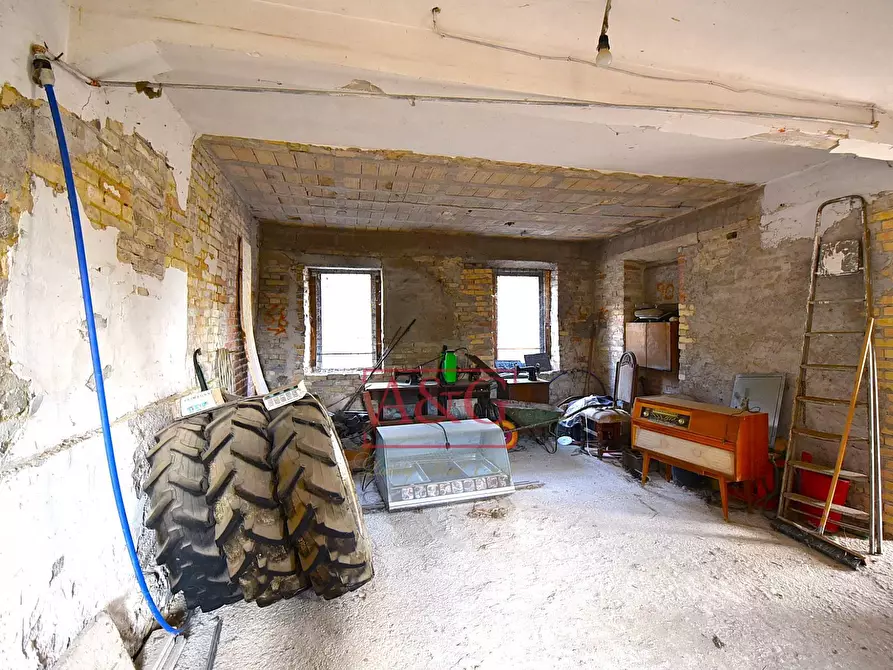 Immagine 18 di Casa indipendente in vendita  in Via Vincenzo Bellini a Falerone