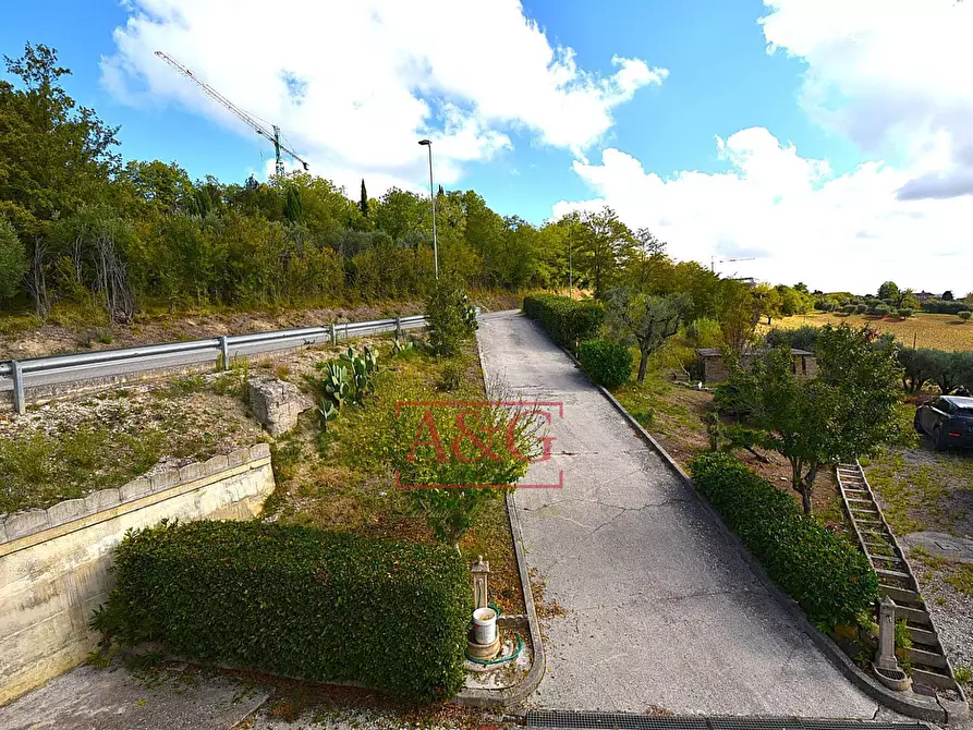 Immagine 37 di Casa indipendente in vendita  in Via Vincenzo Bellini a Falerone