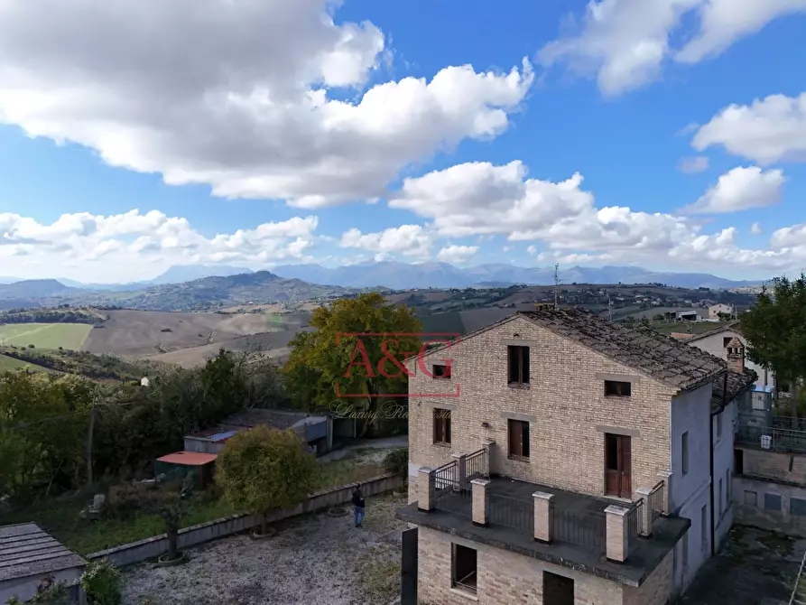Immagine 3 di Casa indipendente in vendita  in Via Vincenzo Bellini a Falerone