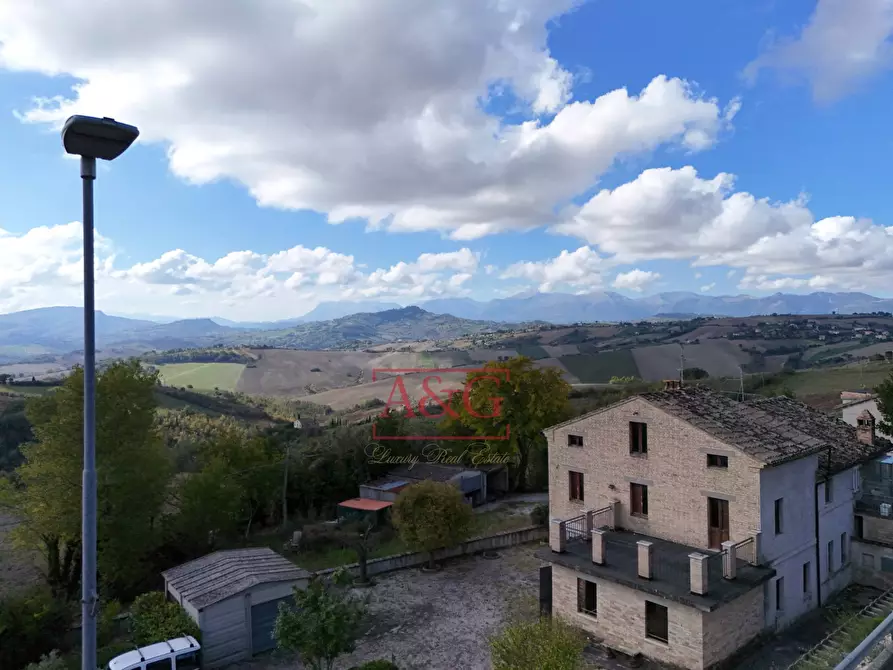 Immagine 2 di Casa indipendente in vendita  in Via Vincenzo Bellini a Falerone