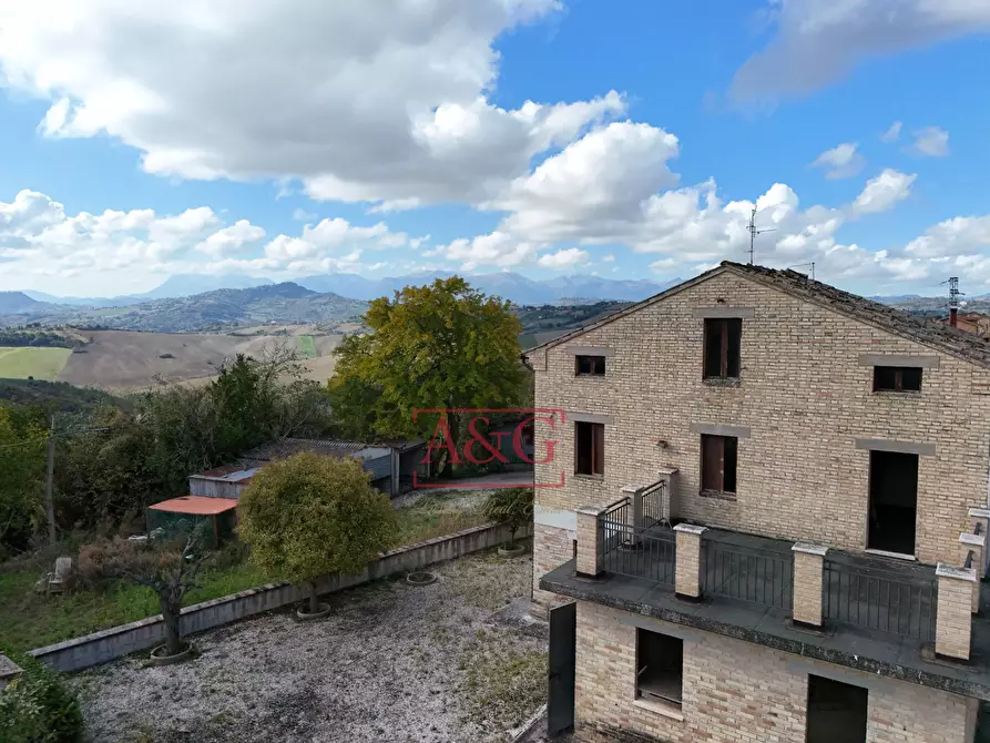 Immagine 4 di Casa indipendente in vendita  in Via Vincenzo Bellini a Falerone