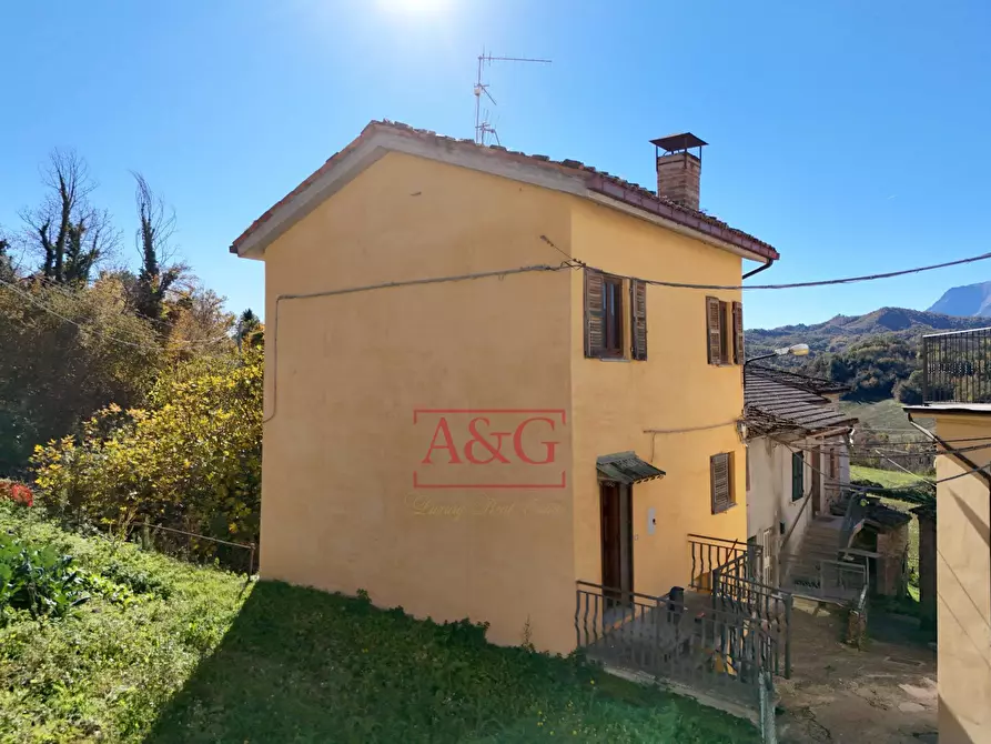 Immagine 7 di Casa indipendente in vendita  in Via Villa Salvi a Amandola