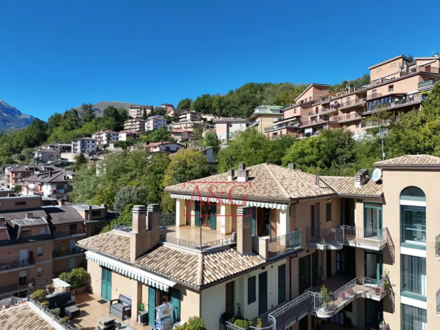 Immagine 1 di Appartamento in vendita  in Via Angelo Biondi 2 a Amandola