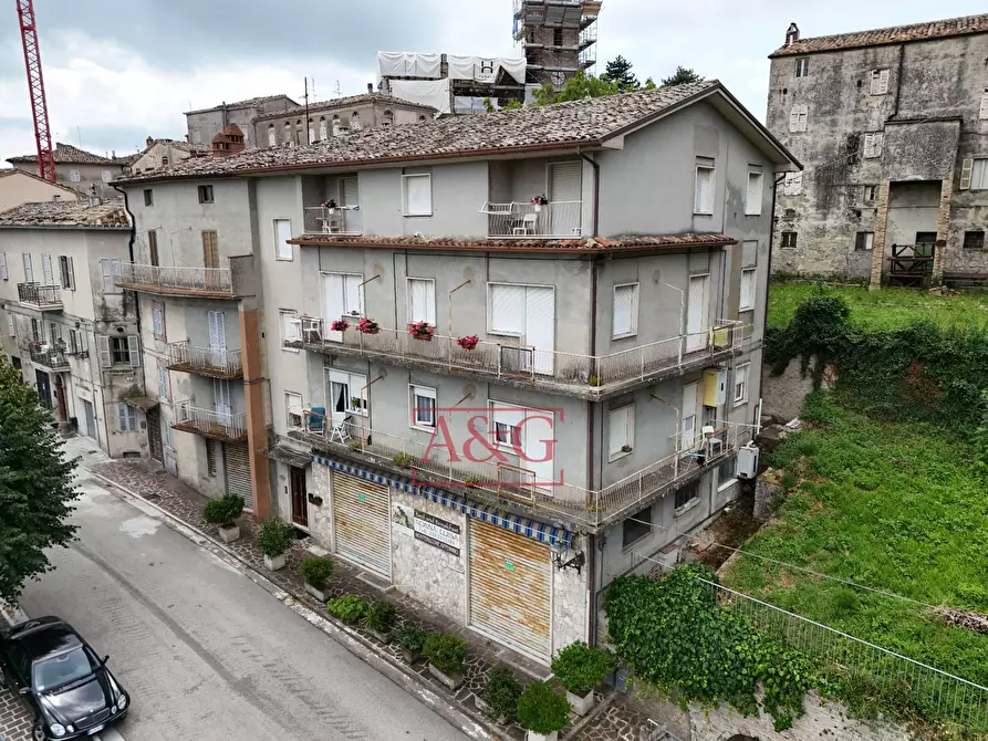Immagine 4 di Appartamento in vendita  in Via Roma a Montefalcone Appennino