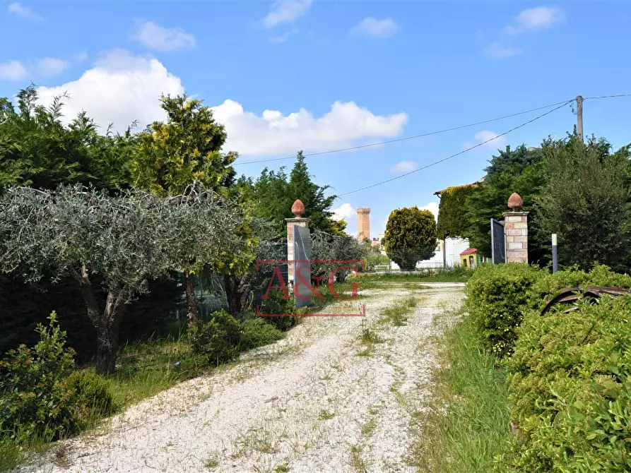 Immagine 62 di Rustico / casale in vendita  in Frazione Montefiore a Recanati