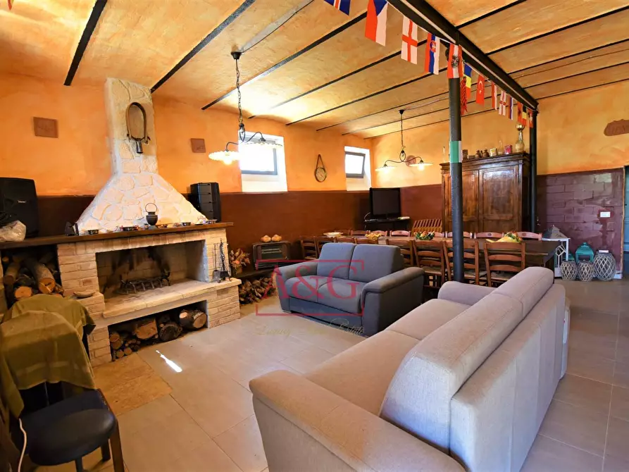 Immagine 7 di Rustico / casale in vendita  in Frazione Montefiore a Recanati