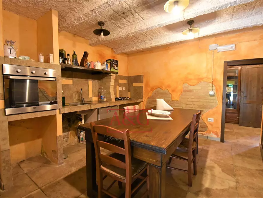 Immagine 14 di Rustico / casale in vendita  in Frazione Montefiore a Recanati