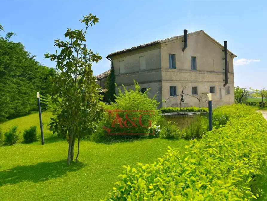 Immagine 2 di Rustico / casale in vendita  in Frazione Montefiore a Recanati