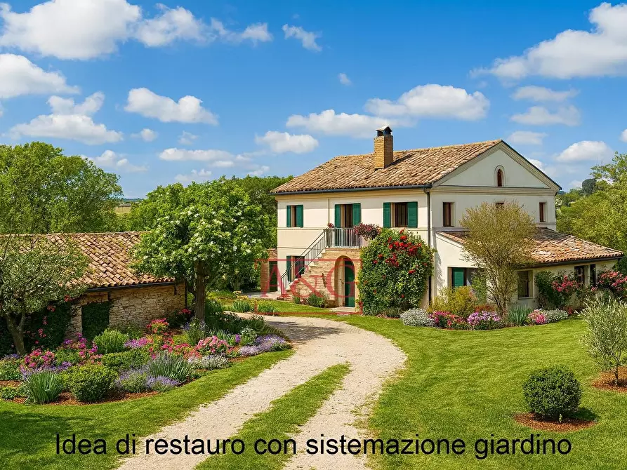 Immagine 1 di Casa indipendente in vendita  in Frazione Montefiore 136 a Recanati