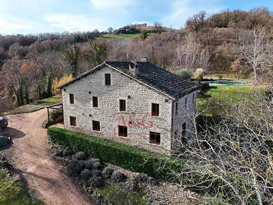 Immagine 9 di Rustico / casale in vendita  in VILLA CACCIANEBBIA a Amandola