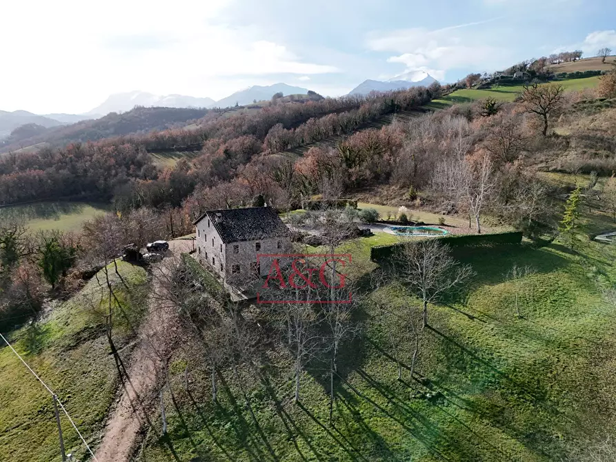 Immagine 15 di Rustico / casale in vendita  in VILLA CACCIANEBBIA a Amandola