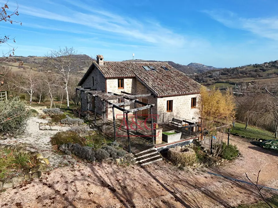 Immagine 10 di Rustico / casale in vendita  in VILLA CACCIANEBBIA a Amandola