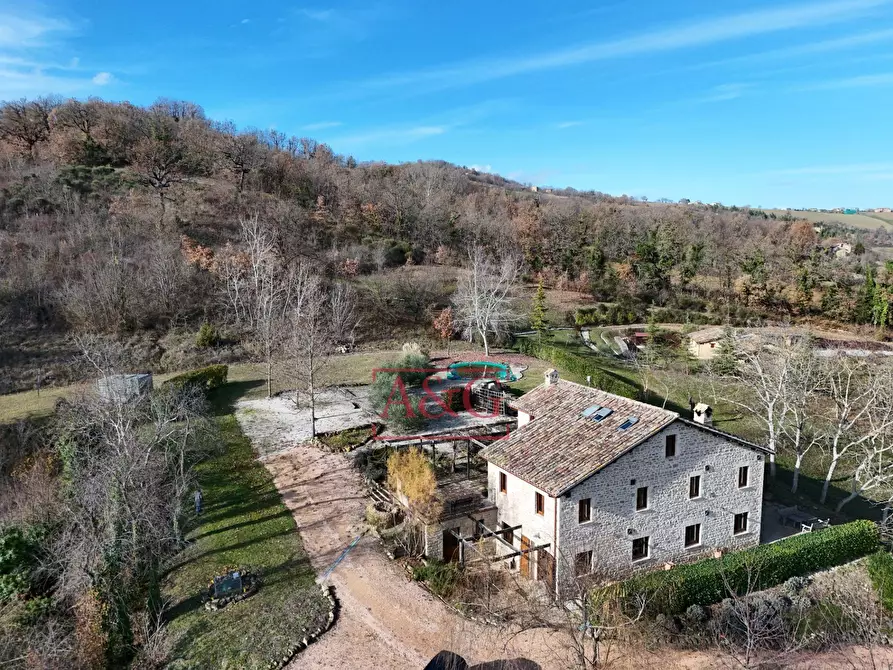 Immagine 11 di Rustico / casale in vendita  in VILLA CACCIANEBBIA a Amandola