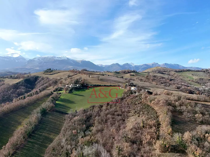 Immagine 59 di Rustico / casale in vendita  in VILLA CACCIANEBBIA a Amandola