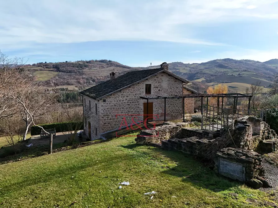 Immagine 14 di Rustico / casale in vendita  in VILLA CACCIANEBBIA a Amandola