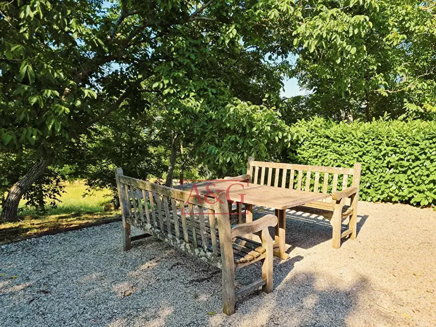 Immagine 5 di Rustico / casale in vendita  in VILLA CACCIANEBBIA a Amandola