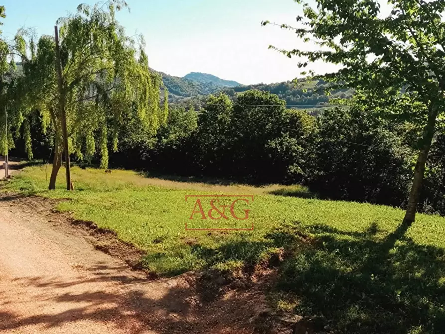 Immagine 8 di Rustico / casale in vendita  in VILLA CACCIANEBBIA a Amandola