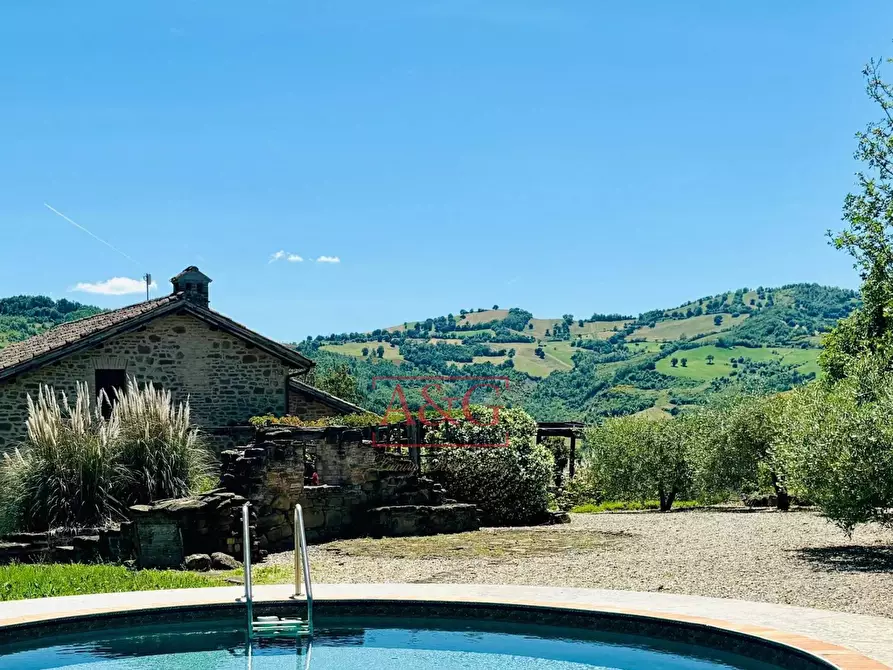 Immagine 4 di Rustico / casale in vendita  in VILLA CACCIANEBBIA a Amandola