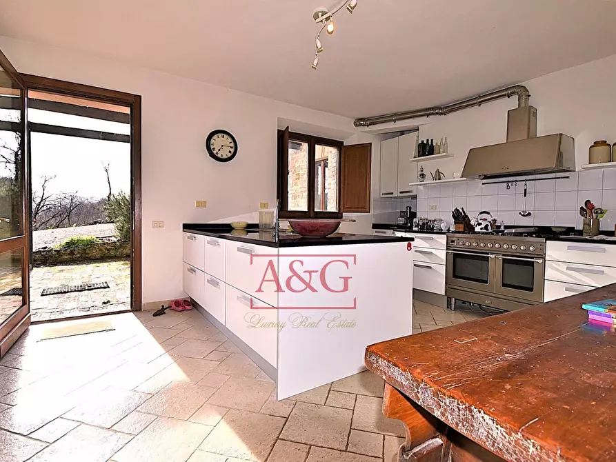 Immagine 22 di Rustico / casale in vendita  in VILLA CACCIANEBBIA a Amandola