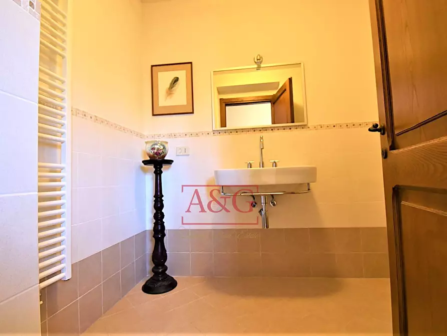 Immagine 29 di Rustico / casale in vendita  in VILLA CACCIANEBBIA a Amandola