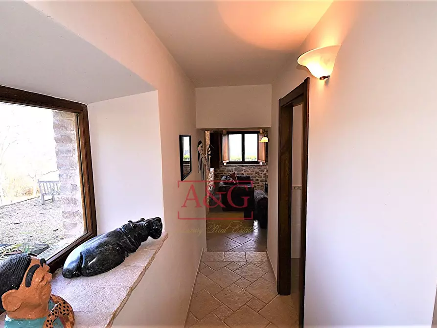 Immagine 31 di Rustico / casale in vendita  in VILLA CACCIANEBBIA a Amandola