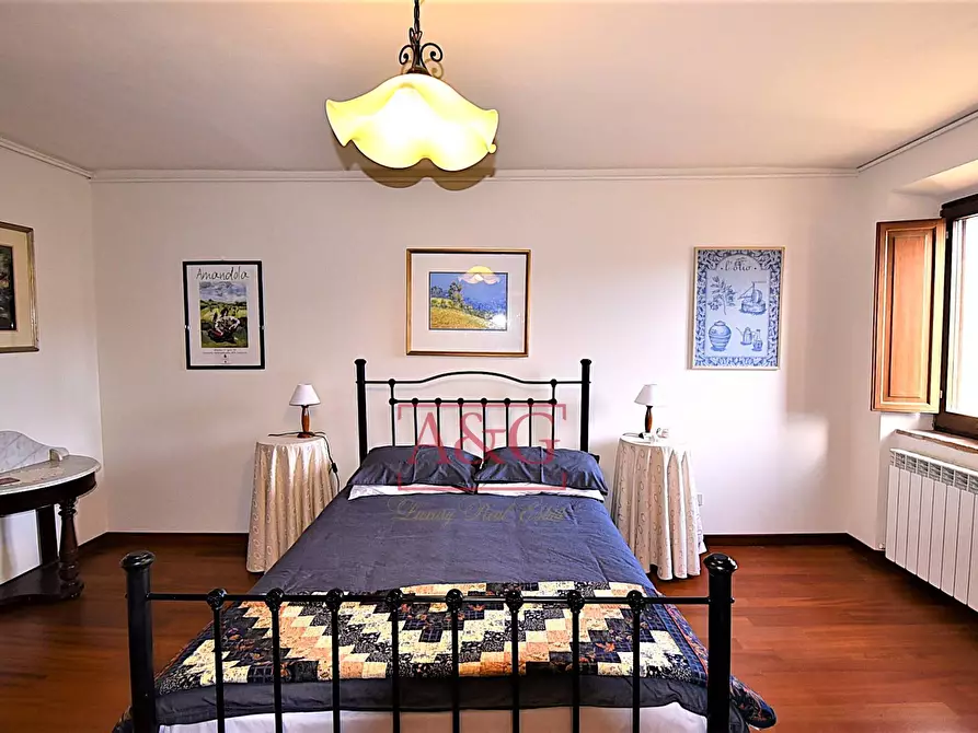 Immagine 35 di Rustico / casale in vendita  in VILLA CACCIANEBBIA a Amandola