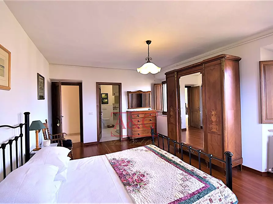 Immagine 40 di Rustico / casale in vendita  in VILLA CACCIANEBBIA a Amandola