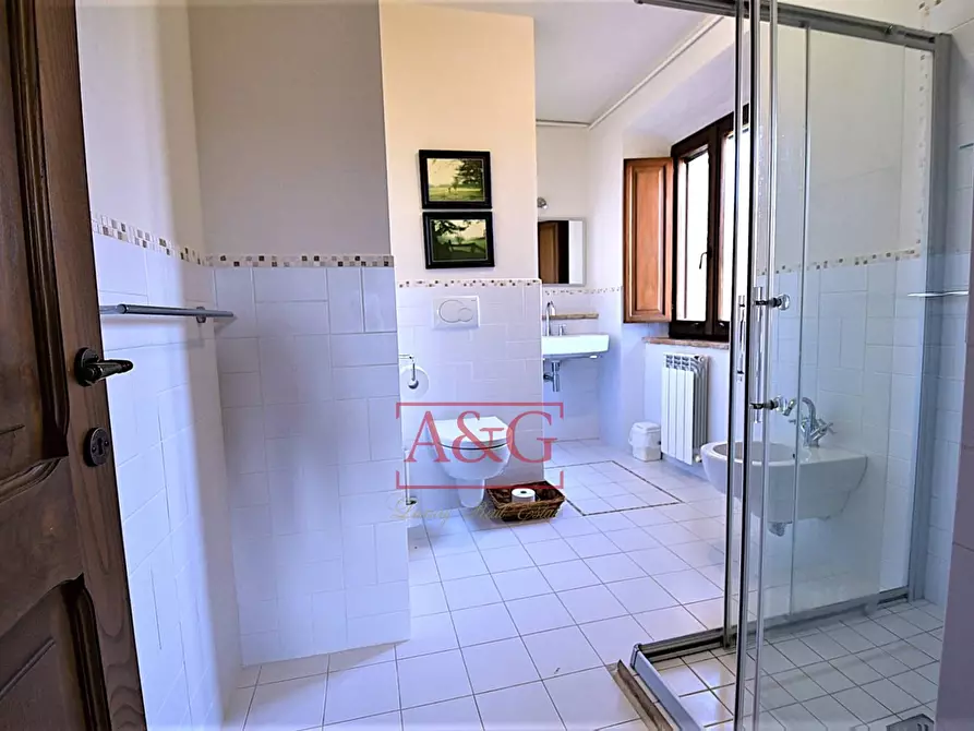 Immagine 45 di Rustico / casale in vendita  in VILLA CACCIANEBBIA a Amandola