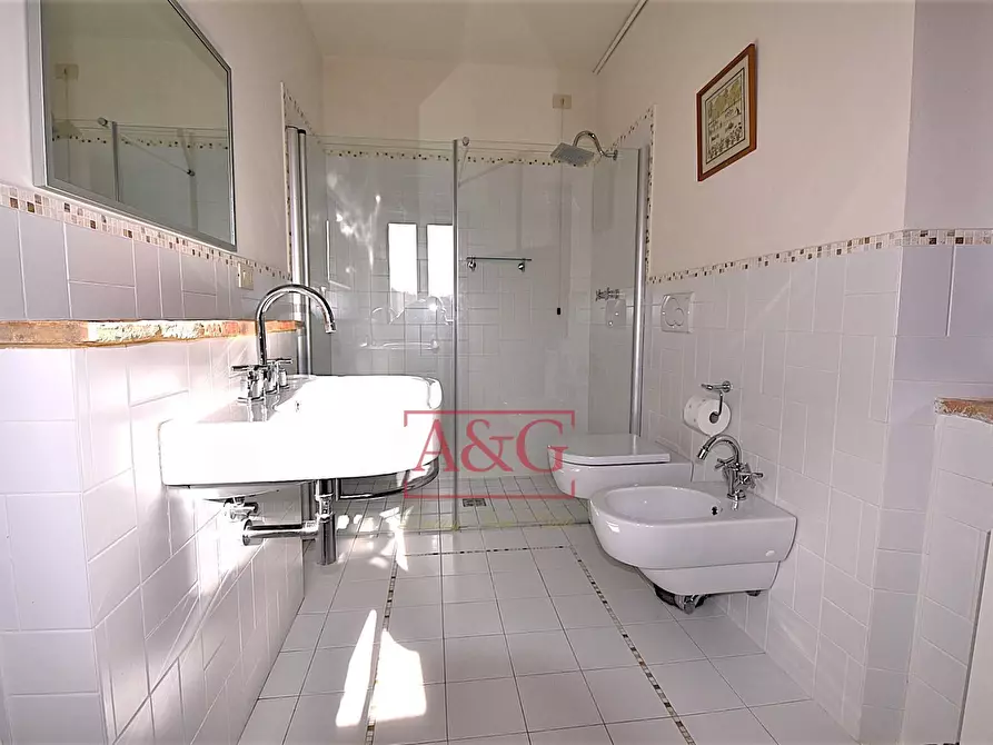 Immagine 49 di Rustico / casale in vendita  in VILLA CACCIANEBBIA a Amandola