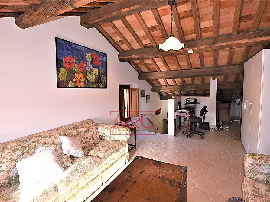 Immagine 51 di Rustico / casale in vendita  in VILLA CACCIANEBBIA a Amandola