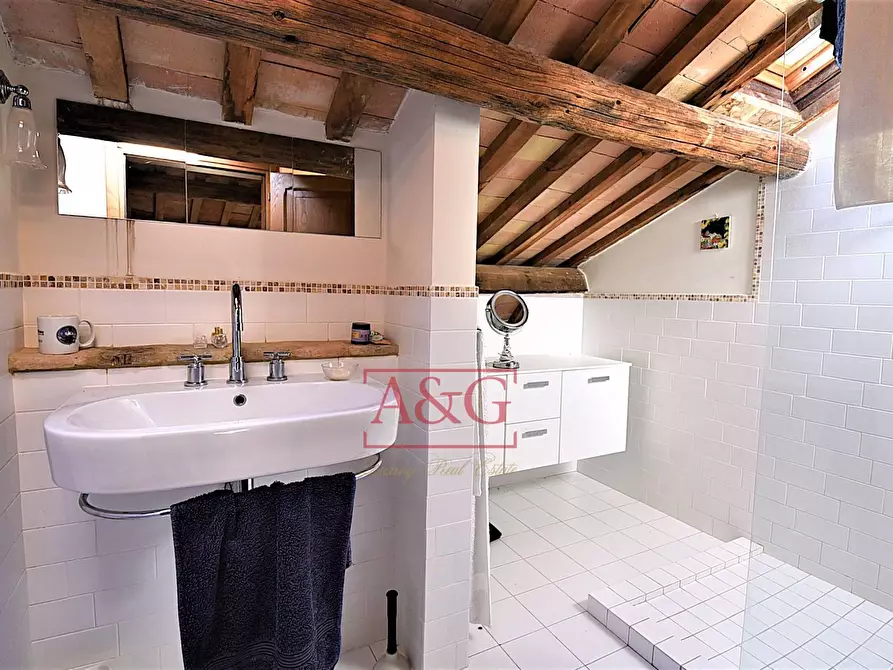 Immagine 55 di Rustico / casale in vendita  in VILLA CACCIANEBBIA a Amandola