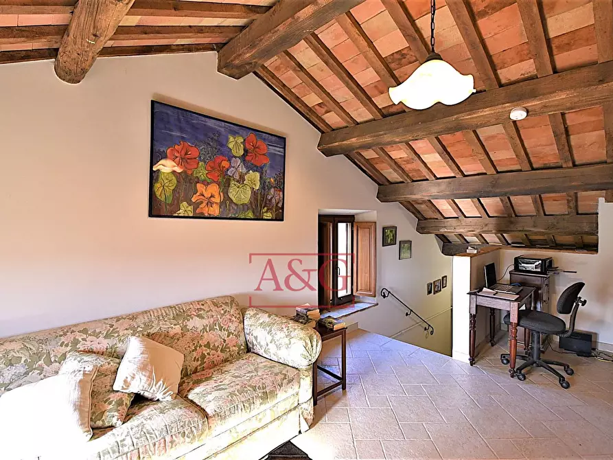 Immagine 57 di Rustico / casale in vendita  in VILLA CACCIANEBBIA a Amandola