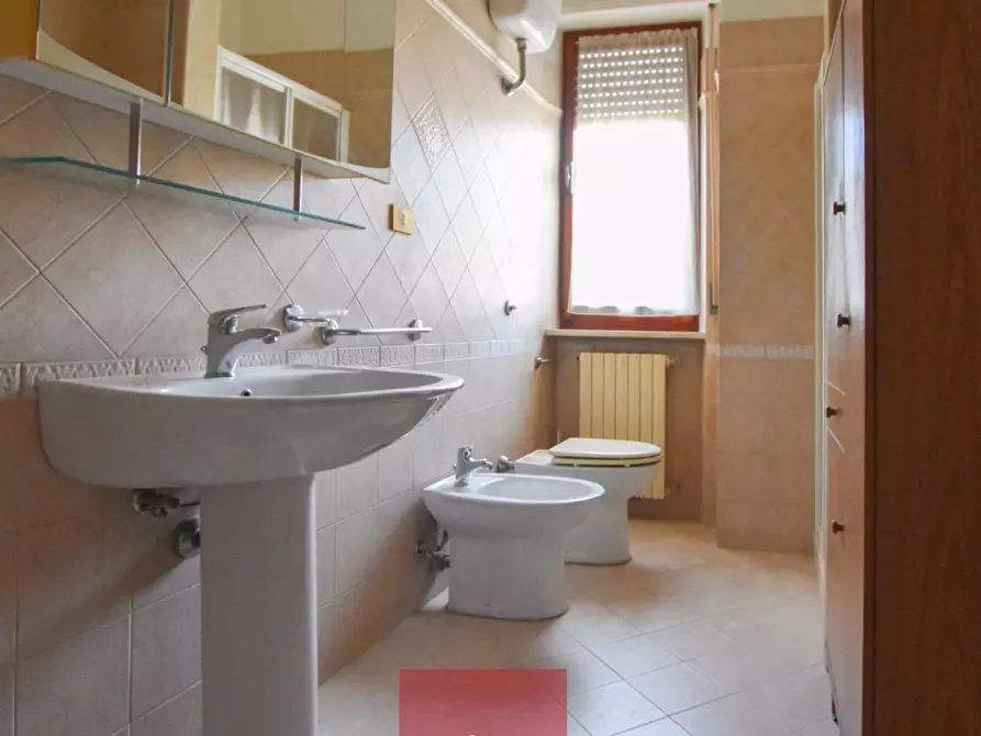 Immagine 19 di Appartamento in vendita  in Via Della Repubblica a Comunanza