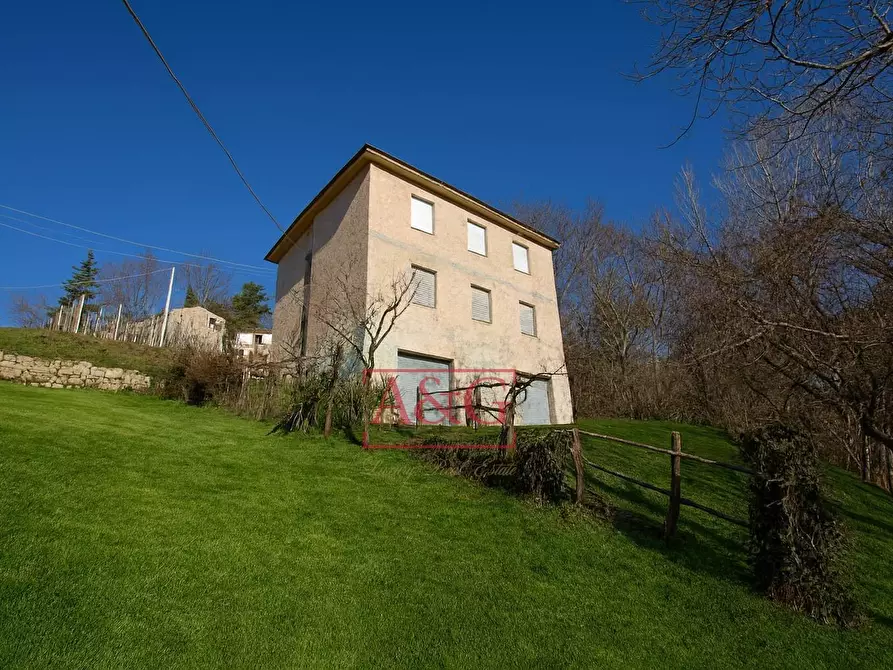 Immagine 2 di Appartamento in vendita  in villa verri a Amandola