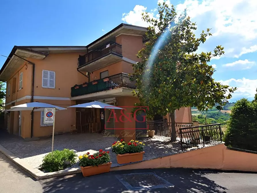 Immagine 1 di Appartamento in vendita  in monsampietro morico a Monsampietro Morico