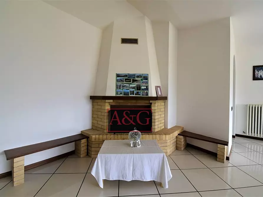 Immagine 3 di Appartamento in vendita  in monsampietro morico a Monsampietro Morico