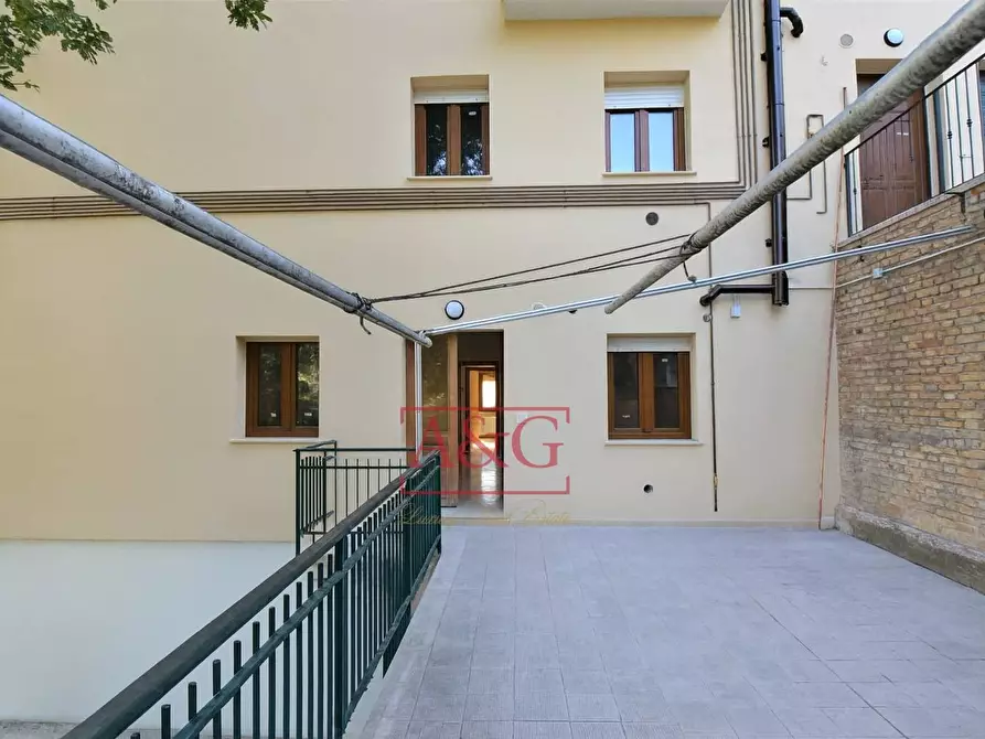 Immagine 2 di Appartamento in vendita  in Viale Stradone 50 a Montemonaco