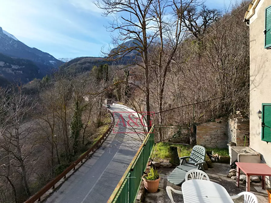 Immagine 41 di Appartamento in vendita  in Località Campodarte 22 a Montefortino