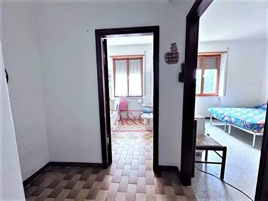 Immagine 10 di Appartamento in vendita  in villa verri a Amandola