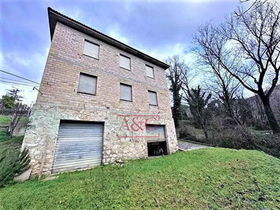 Immagine 15 di Appartamento in vendita  in villa verri a Amandola