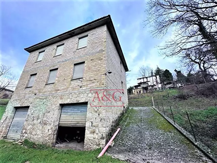 Immagine 16 di Appartamento in vendita  in villa verri a Amandola