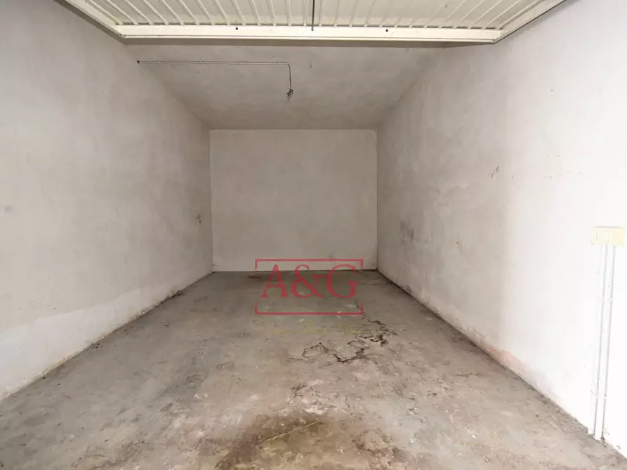 Immagine 24 di Appartamento in vendita  in Via G. Puccini 12 a Sarnano