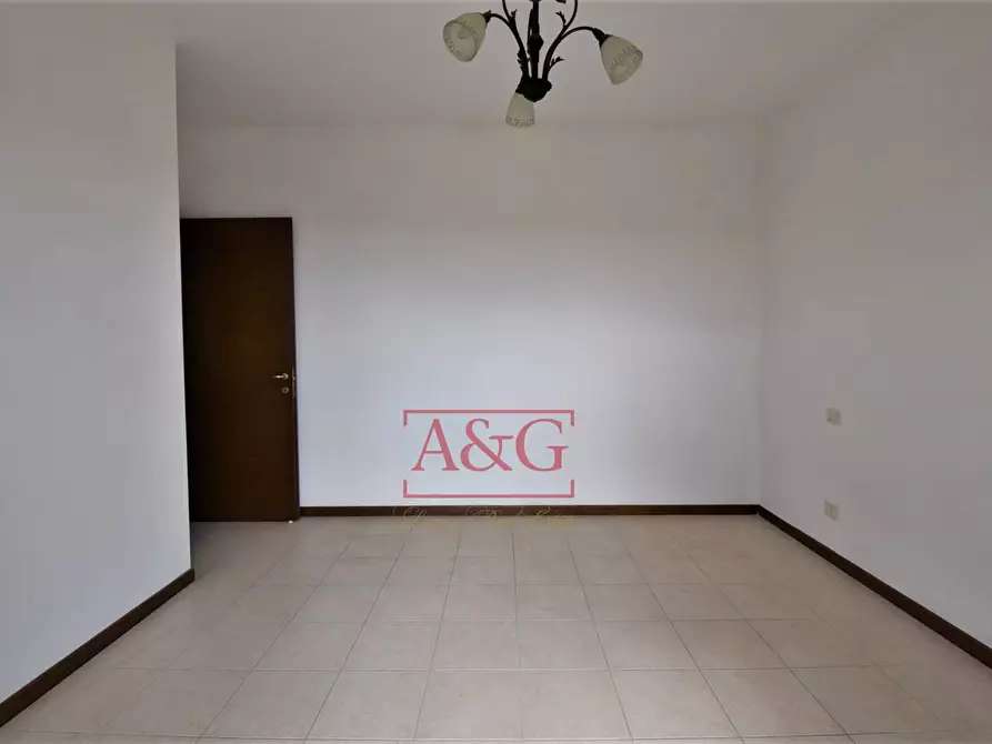 Immagine 8 di Appartamento in vendita  in Via G. Puccini 12 a Sarnano