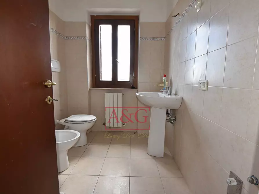 Immagine 10 di Appartamento in vendita  in Via G. Puccini 12 a Sarnano