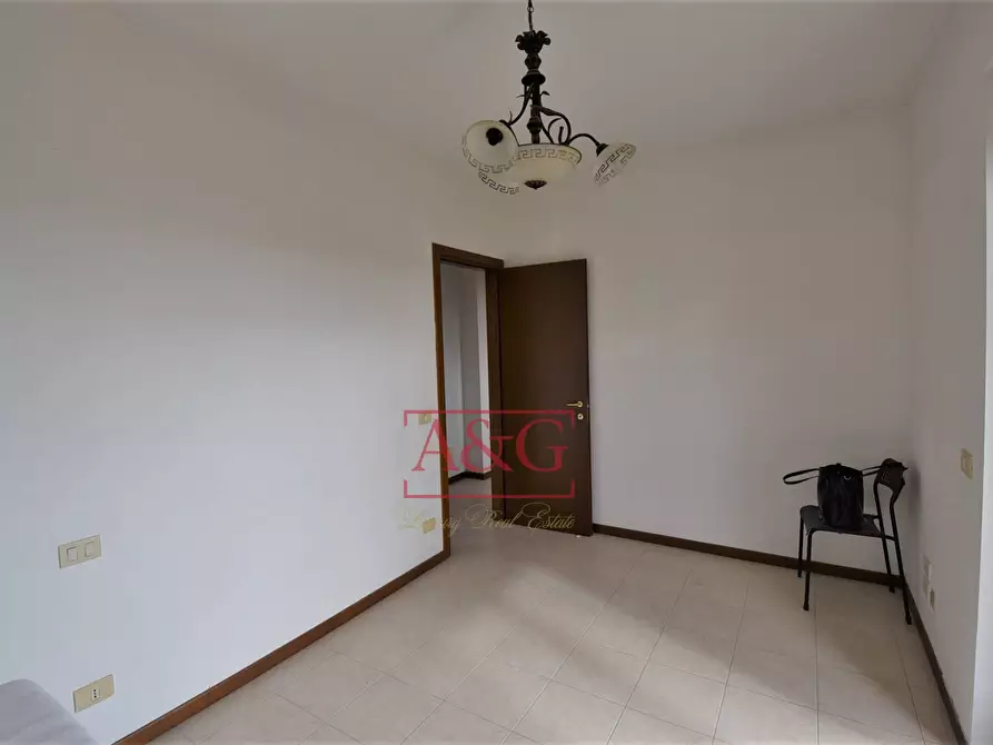 Immagine 13 di Appartamento in vendita  in Via G. Puccini 12 a Sarnano