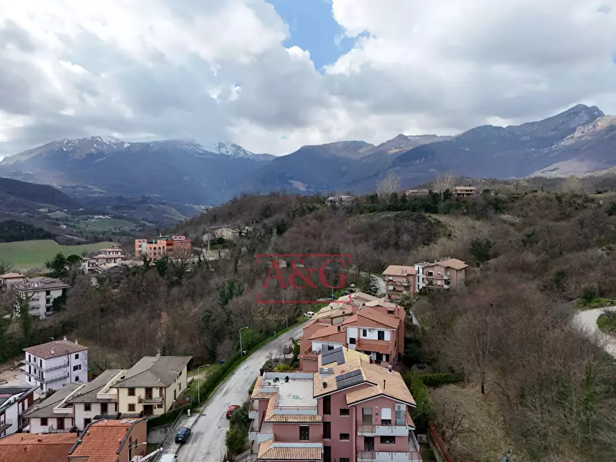 Immagine 26 di Appartamento in vendita  in Via G. Puccini 12 a Sarnano