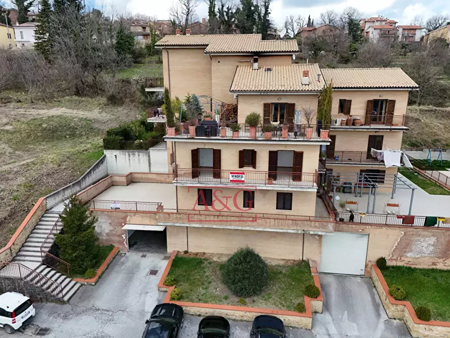 Immagine 30 di Appartamento in vendita  in Via G. Puccini 12 a Sarnano