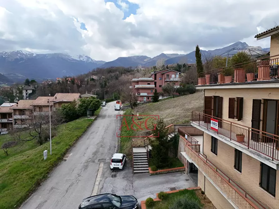 Immagine 3 di Appartamento in vendita  in Via G. Puccini 12 a Sarnano