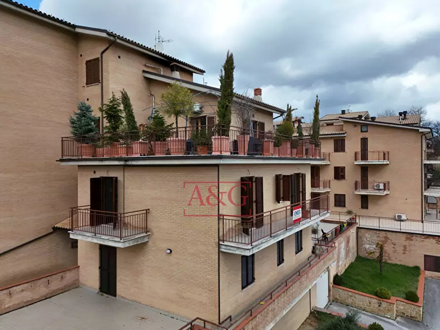 Immagine 33 di Appartamento in vendita  in Via G. Puccini 12 a Sarnano