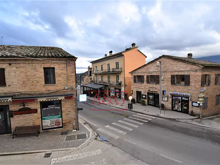 Immagine 21 di Appartamento in vendita  in Borgo Garibaldi 95 a Sarnano